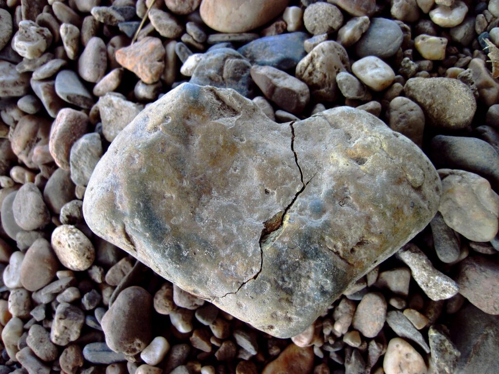 broken heart, crack, love-1489818.jpg